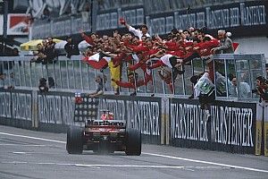 Vettel: "Bana göre F1 tarihinin en iyisi Schumacher"