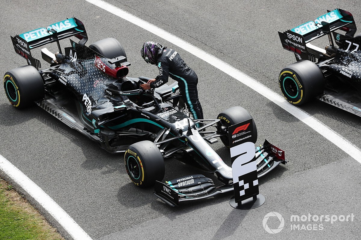 Hamilton: a gumik szinte lufik voltak, soha nem mentünk még ekkora nyomással