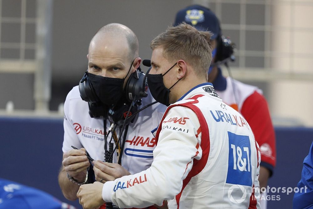 Mick Schumacher, Haas F1, on the grid