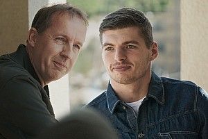 Verstappen spreekt met Evers: "Ben niet veranderd door roem van F1"