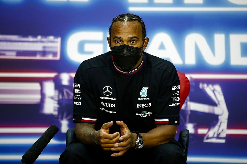 Hamilton: Final few laps of F1 Bahrain GP were "horrifying"
