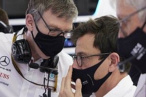 Анализ: как Mercedes хранит свои секреты