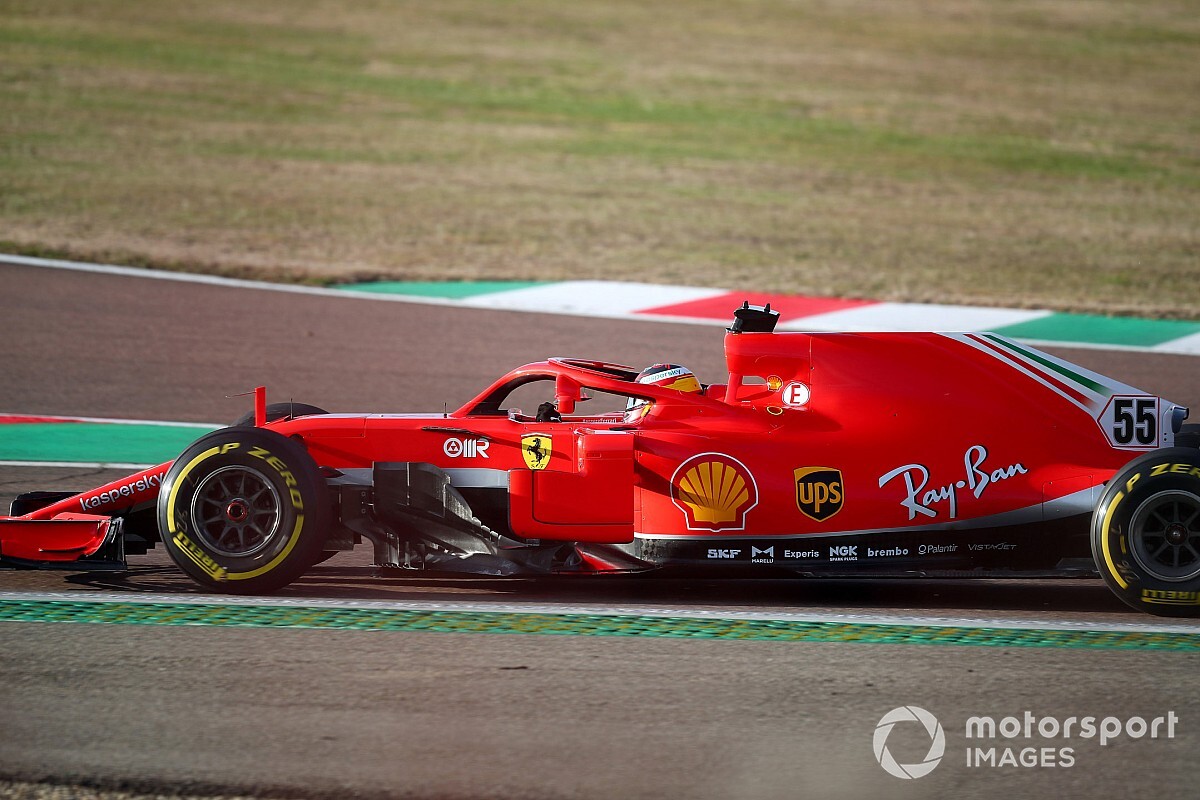 Így zajlott Sainz első ferraris napja! – VIDEÓ