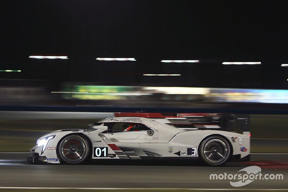 Ganassi lidera la práctica nocturna en Daytona