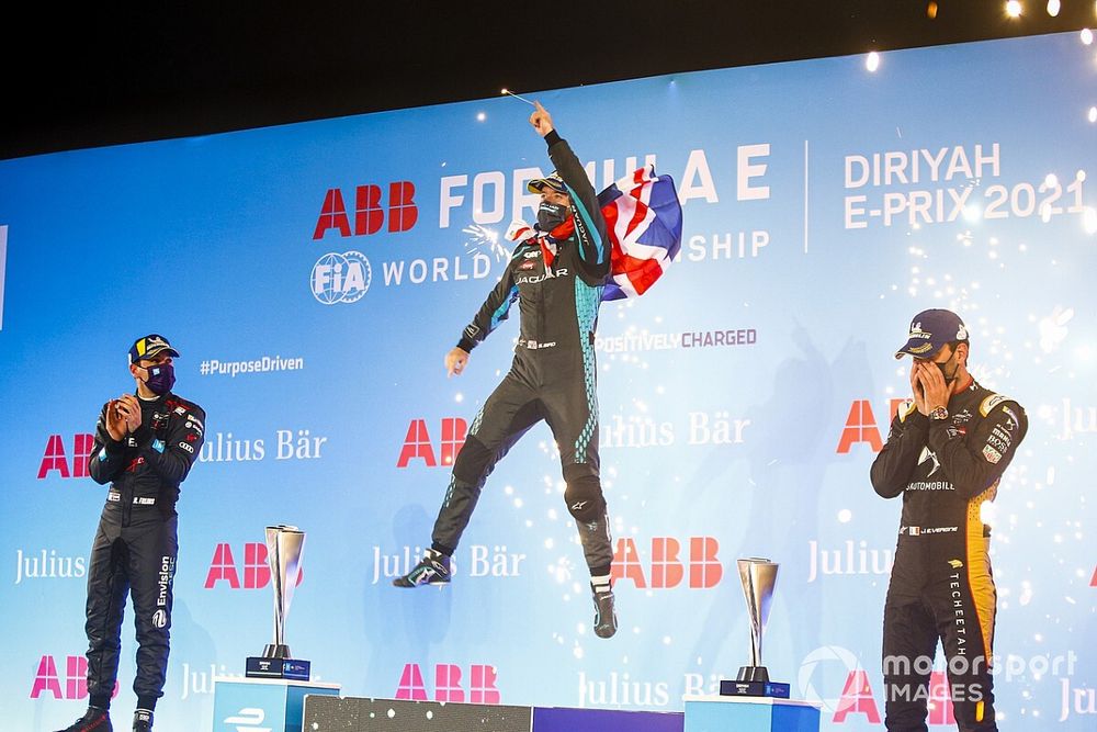 Robin Frijns, Envision Virgin Racing, Race winner Sam Bird, Panasonic Jaguar Racing and Jean-Eric Vergne, DS Techeetah celebrate on the podium