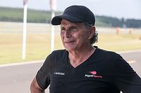 Piquet, multado con casi un mill&oacute;n por comentarios racistas a Hamilton