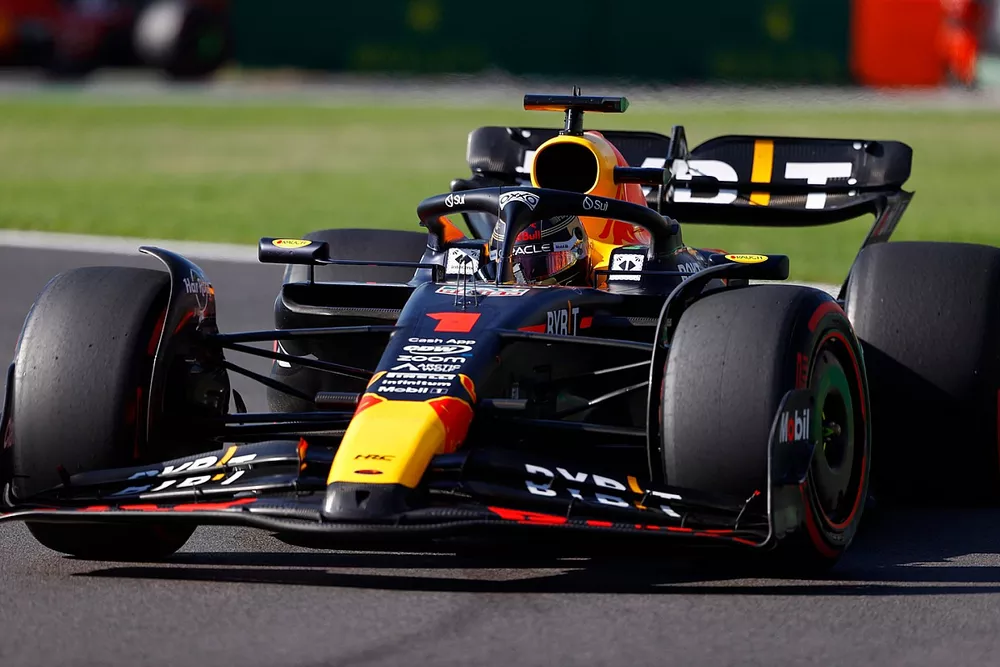 Max Verstappen, Red Bull Racing RB19 