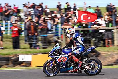 Phillip Island WSBK: Toprak Yamaha ile sezona galibiyetle başladı!