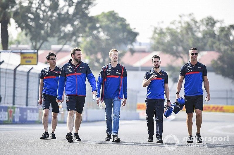 México debe ser "una prioridad" para la F1, dice Kvyat