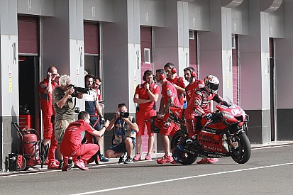 Le Coronavirus bloque Ducati et Aprilia : des motos arrêtées au Qatar