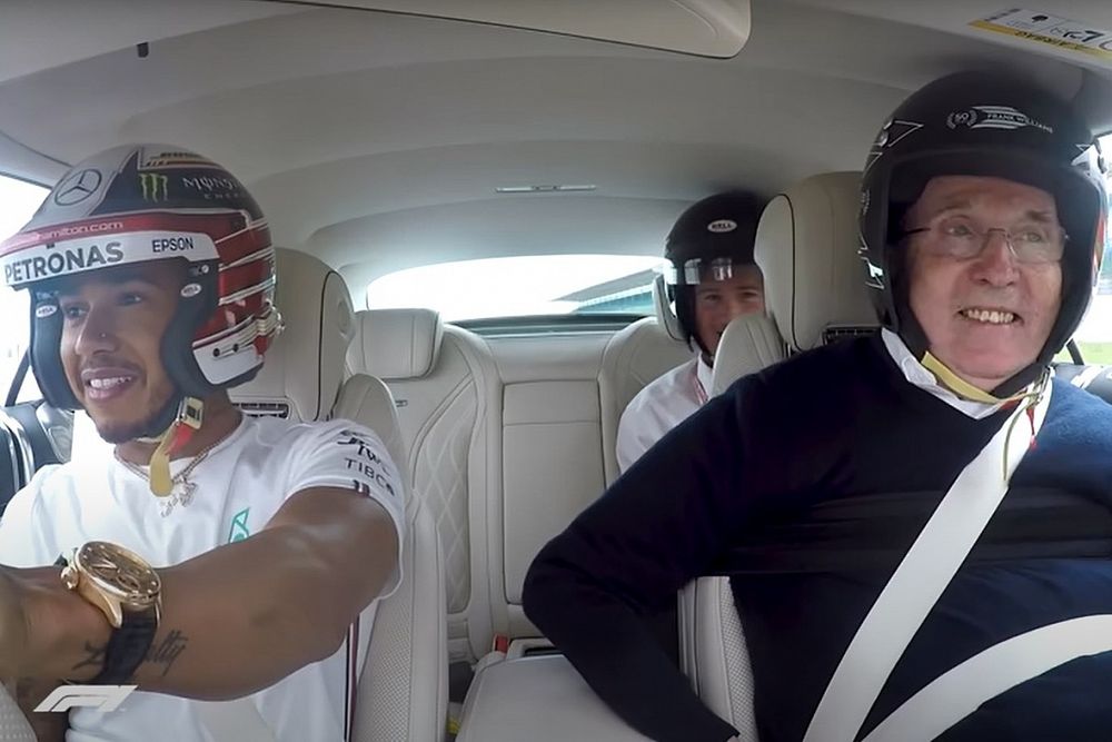 VÍDEO: Relembre quando Hamilton deu 'carona' para Sir Frank Williams em Silverstone