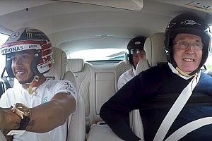 VÍDEO: Relembre quando Hamilton deu 'carona' para Sir Frank Williams em Silverstone