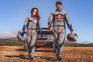 Cyril Despres Turun di Dakar Didampingi Navigator Cantik