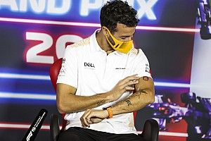 F1: Ricciardo aparece com tatuagem com rosto de Alonso; entenda motivo