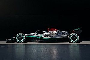 Mercedes presenta su temible W13, el coche de Hamilton y Russell
