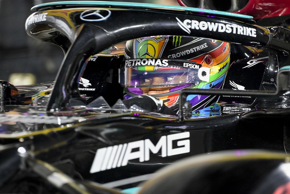 Hamilton "n'y est pas", Bottas détendu comme jamais