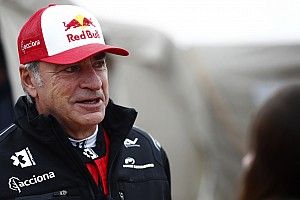 Sainz stays in Extreme E as 2022 grid takes shape