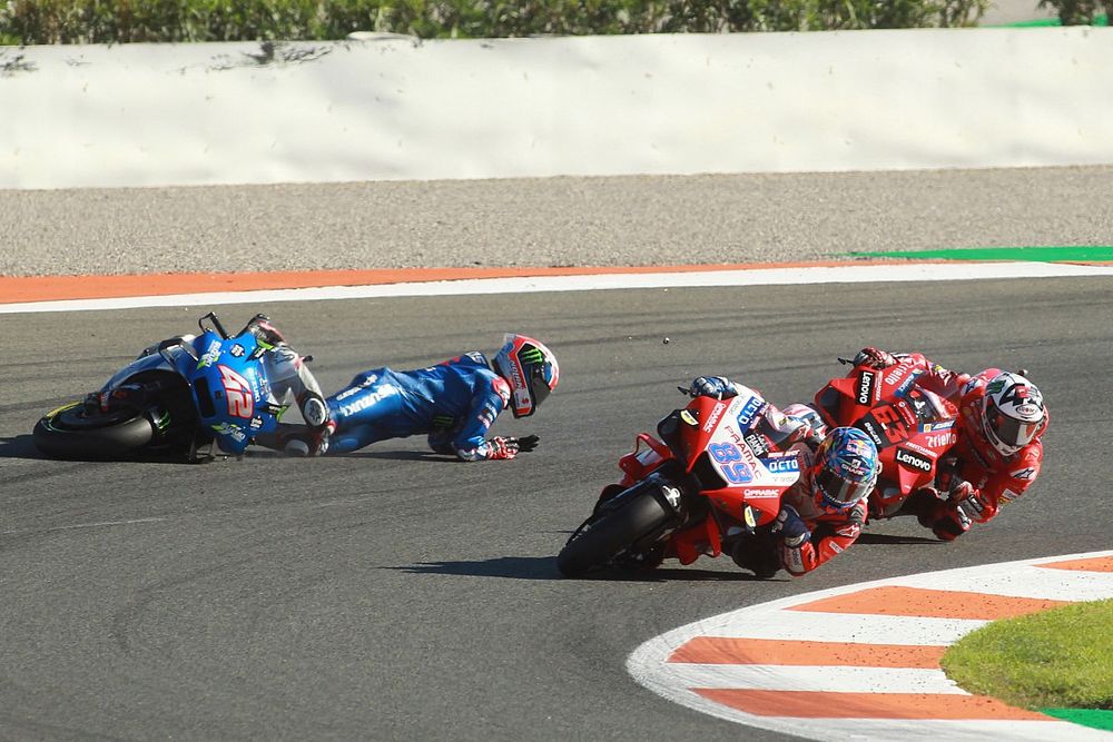 La chute d'Alex Rins, Team Suzuki MotoGP