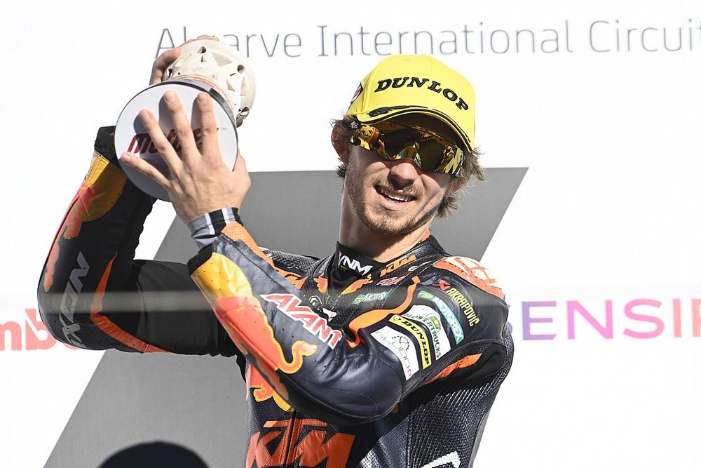 Moto2 Algarve: Gardner, Fernandez'in önünde kazandı ve şampiyonluğa yaklaştı