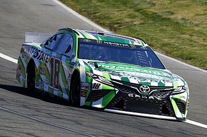 Kyle Busch takes Stage 1 win following last-lap wreck