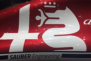 Alfa Romeo: oggi di Racing c'è solo un adesivo