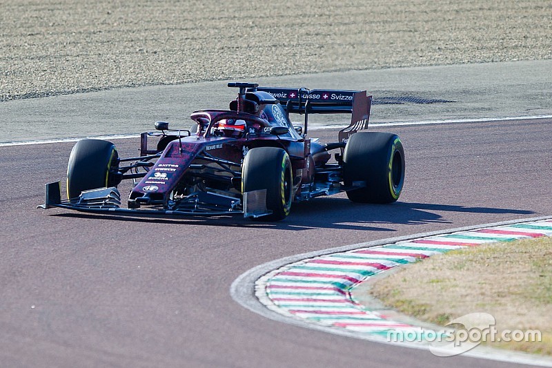 Fotogallery: l'Alfa Romeo Racing fa i primi giri sulla pista di Fiorano