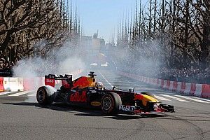 Vídeo y fotos: Red Bull levanta pasiones en Tokio