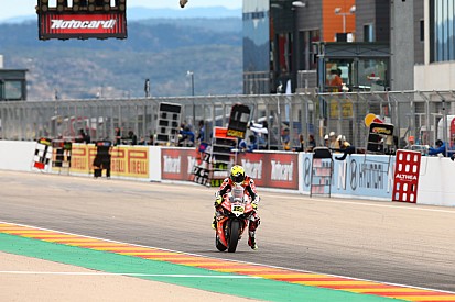 Aragon WSBK: Bautista stays unbeaten, Rea battles to second