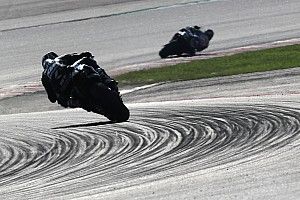 Гонщики KTM стали быстрейшими во второй день шейкдауна MotoGP
