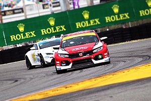 Clamoroso errore: la Honda TCR di Eversley rallentata dalla benzina per i Prototipi a Daytona!