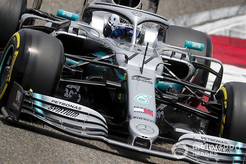 GP Cina: a Bottas la pole 1000 davanti a Hamilton, Vettel è staccato con la Ferrari