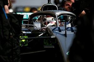 Hamilton a kulisszák mögött: irány Melbourne, jöhet az új F1-es szezon első versenye!