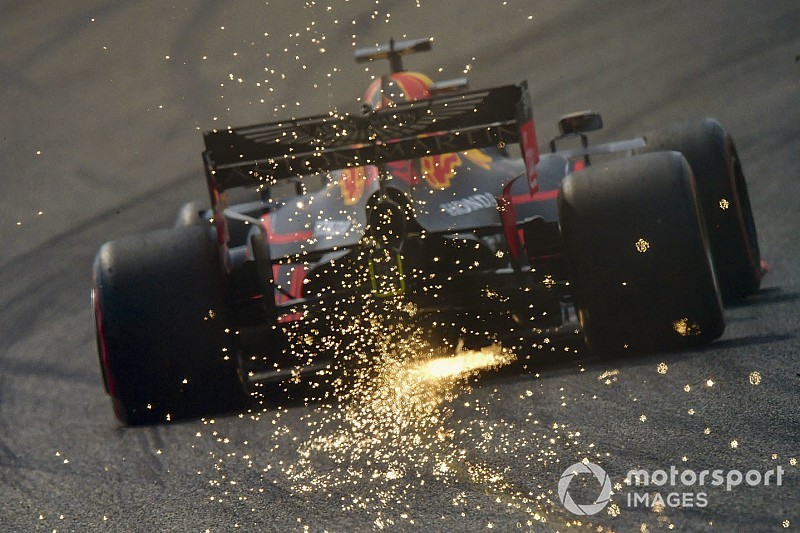 F1中国速報:1000レース目はハミルトンが制す! レッドブルのフェルスタッペンは4位フィニッシュ