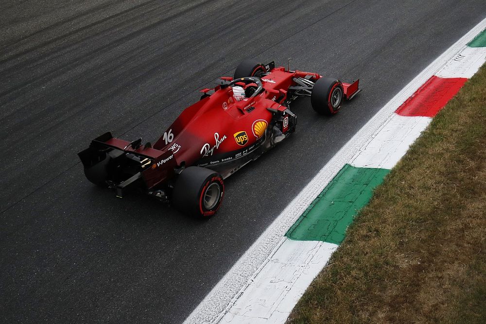 Ferrari заменила мотор на машине Леклера, вернув старую версию