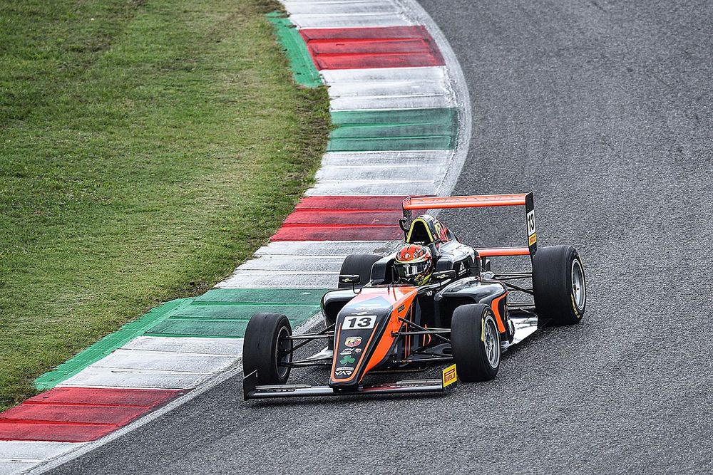 F4, Mugello: Dufek esulta in gara due davanti a Montoya e Smal