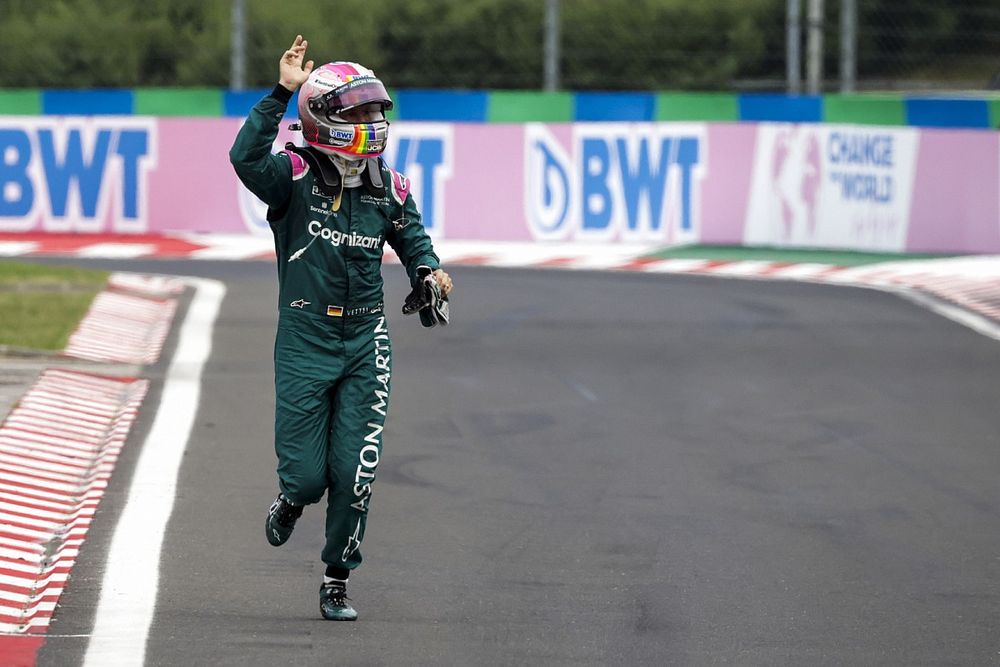 Vettel disqualifié du Grand Prix de Hongrie