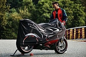 GALERÍA: la Agusta de Lewis Hamilton