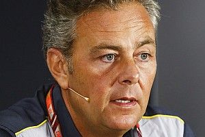 Pirelli, Isola: "Abu Dhabi importante per hypersoft e test 2019"