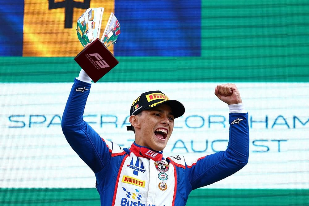 Az idei F3-szezon második helyezettje is a Red Bull utánpótlásában folytatja