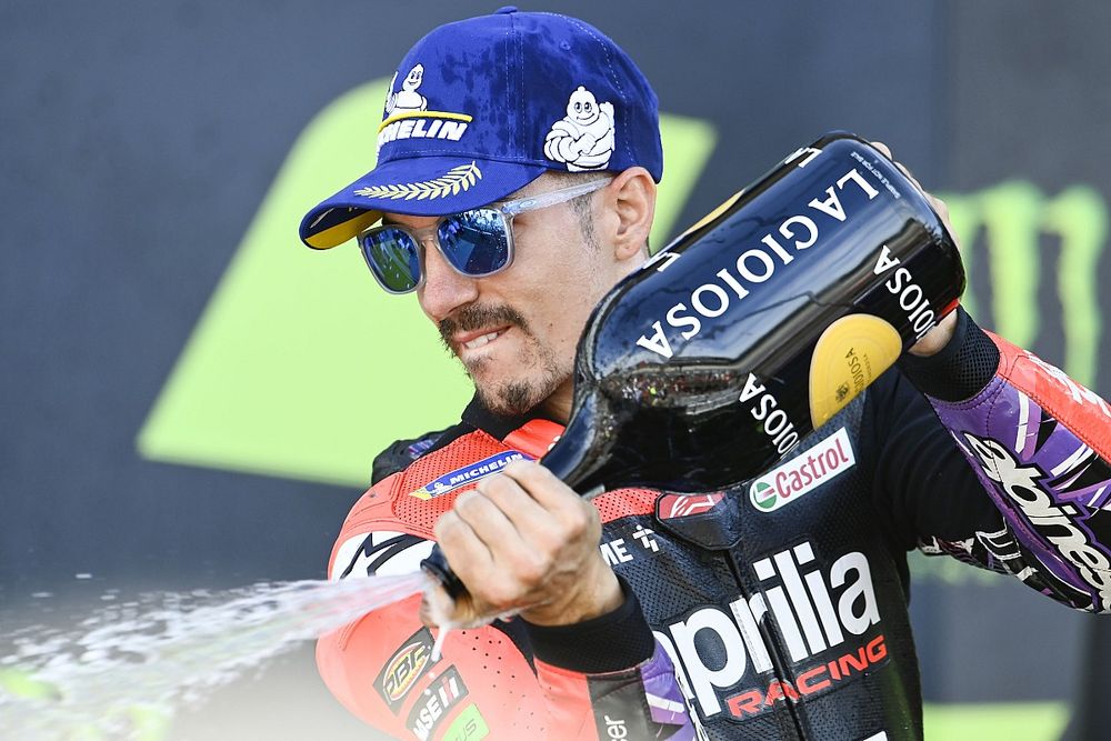 Maverick Vinales, Aprilia Racing Team