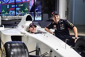 フェルスタッペン「ホンダのF1に初めて乗ったのは3歳の頃……PUの音は他とは全然違う」レッドブルのふたりが”ホンダとの絆”を語る