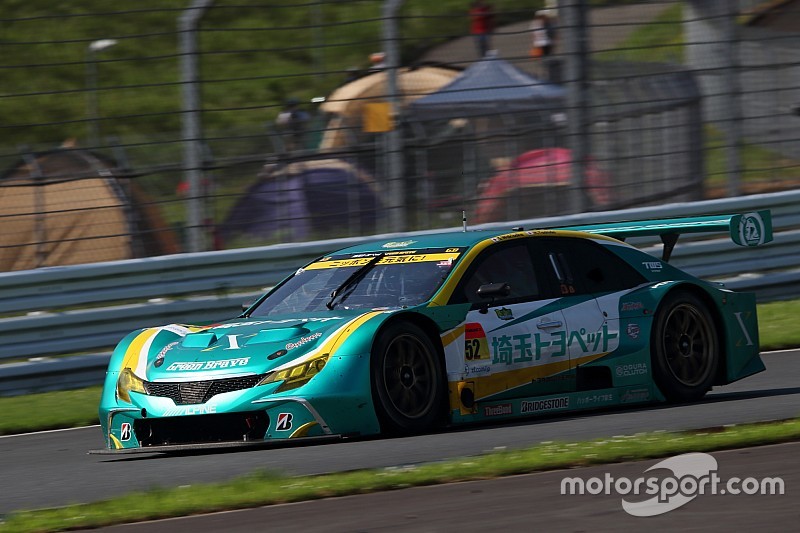 第5戦 決勝途中経過|GT300は波乱続きの展開。52号車マークX MCがトップ