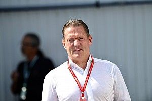 Amikor a Toro Rossónál kiakadtak Jos Verstappen miatt