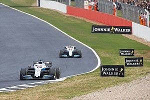 Russell se siente atacado por fans de Kubica