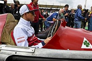 Räikkönen kikapott a Youtube-sztártól: "Az életben egyszerűbb"