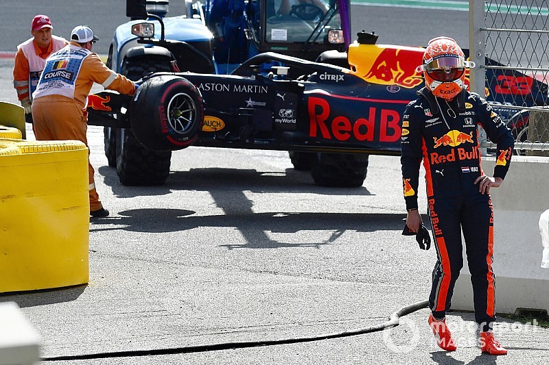 A hollandok reakciója, amikor Verstappen becsapódott (videó)