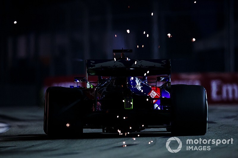 A Honda újabb problémája miatt ismét motort cseréltek Kvjat autójában