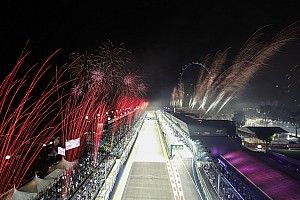 Singapur seyircili bir F1 yarışı için hazırlık yapıyor