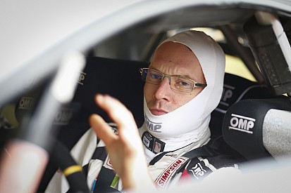 Makinen: Prywatne życie wpływa na Latvalę