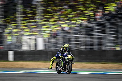 Rossi: "Very similar" race frustrating after warm-up boost